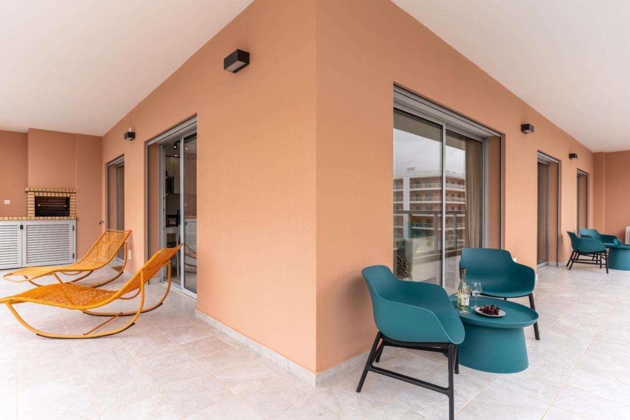 Sunny Brand New 2-Bedroom Apt - 500M From Praia Da Rocha With Ac And Pool! Portimão Zewnętrze zdjęcie