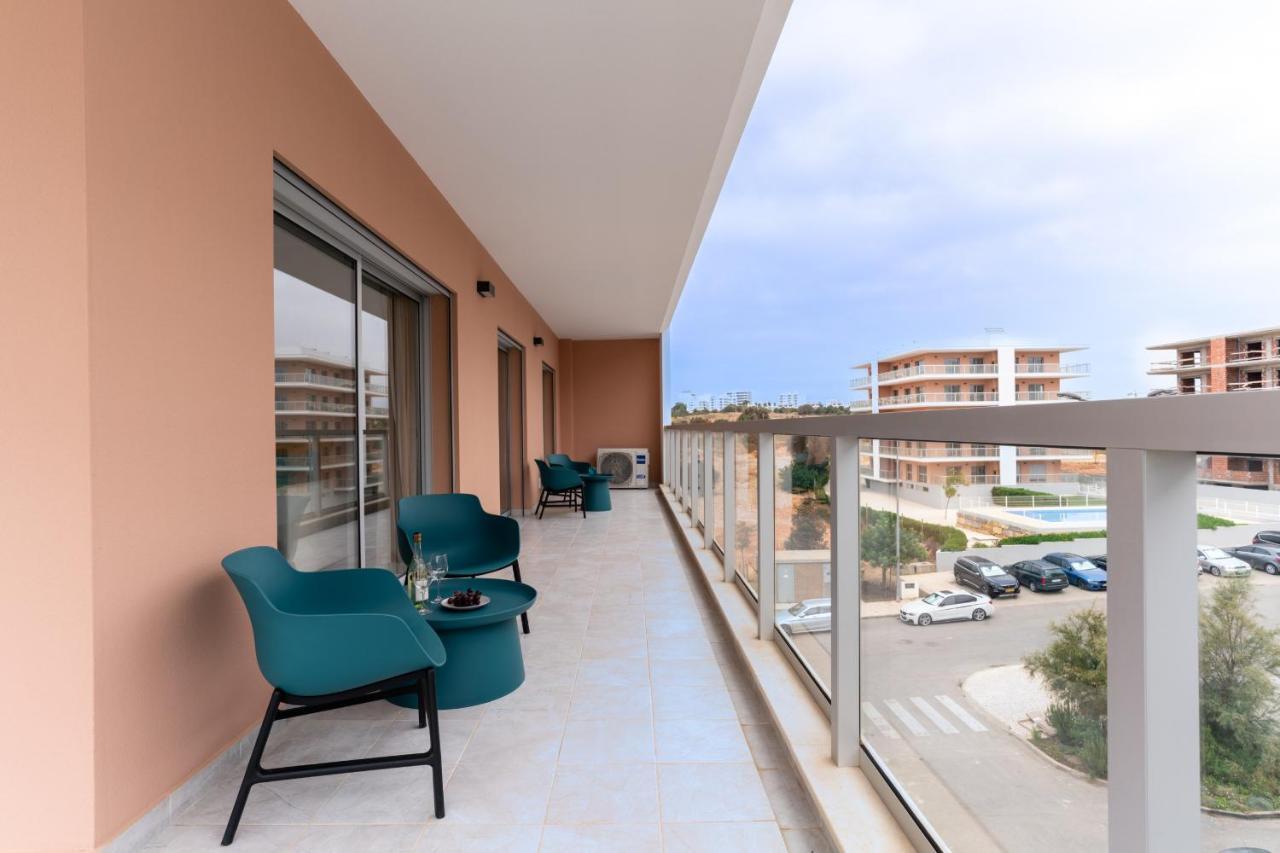 Sunny Brand New 2-Bedroom Apt - 500M From Praia Da Rocha With Ac And Pool! Portimão Zewnętrze zdjęcie